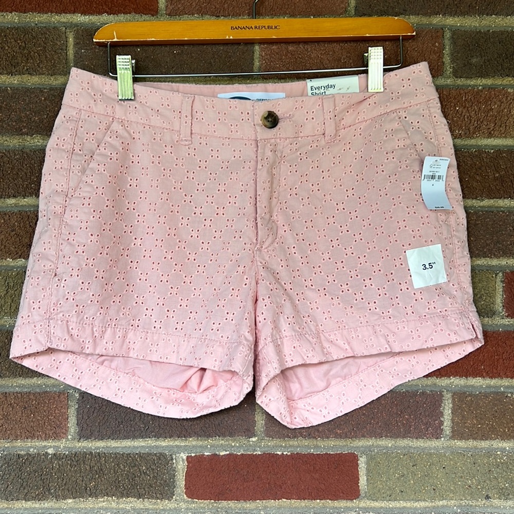 NWT Old Navy Eyelet Women’s Shorts